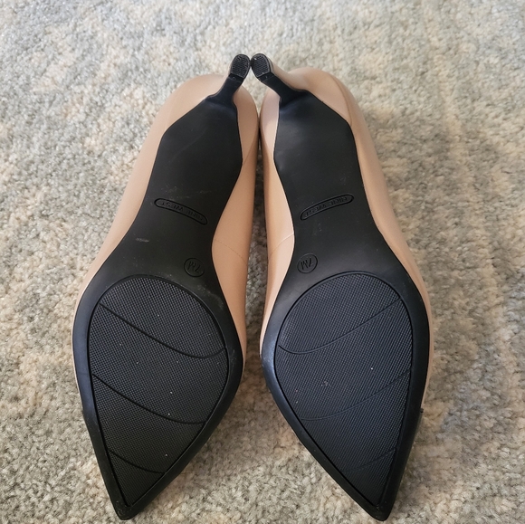 Cream pointed Nine West Dress Pumps / Heels, size 7 - Picture 7 of 7
